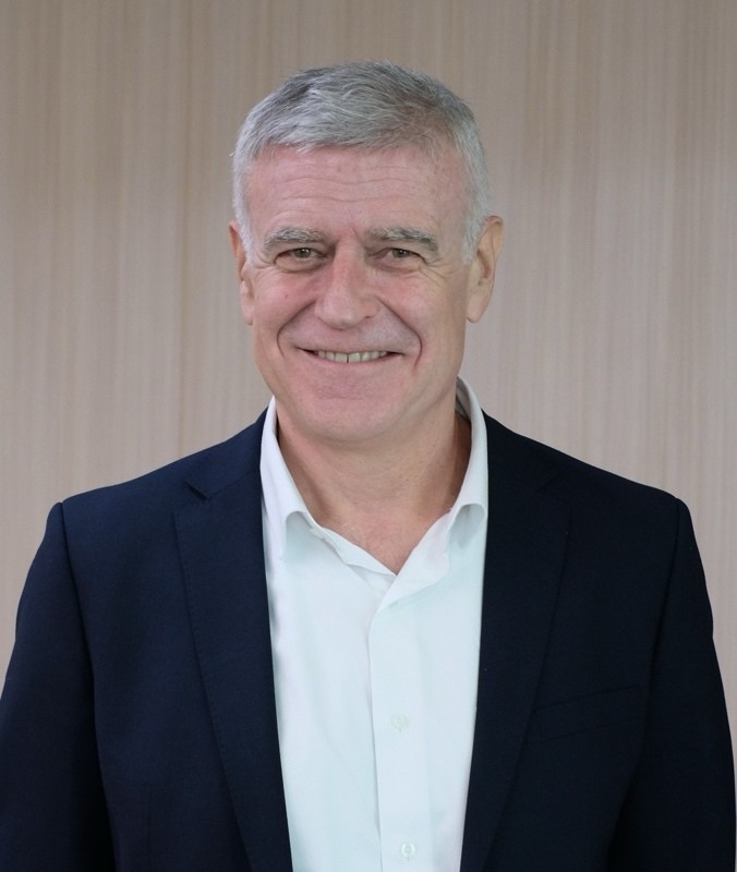 Mr. Martin Knoss